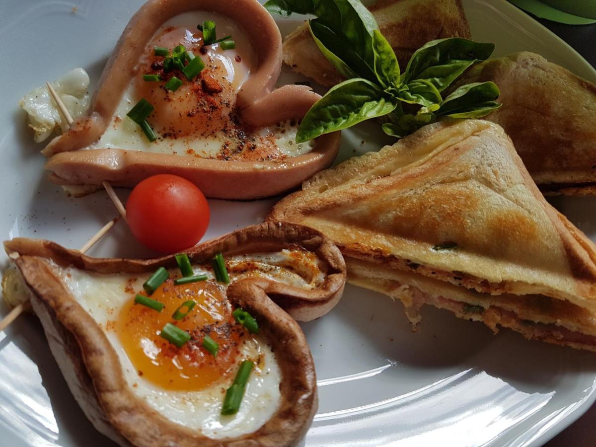 Wypoczynek Pod Lipami Bed and Breakfast Ruciane-Nida Εξωτερικό φωτογραφία